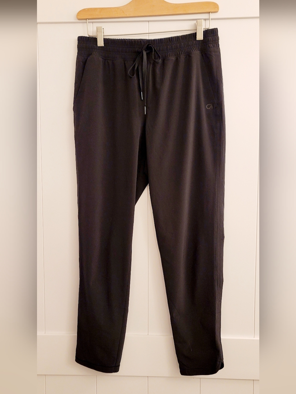 GAP Fit Women's Black Drawstring Joggers Size Small